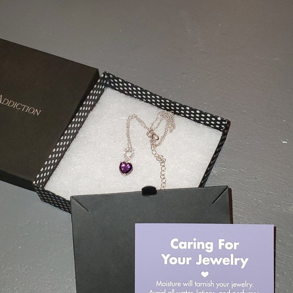 Neckless - Picture 2 of 4